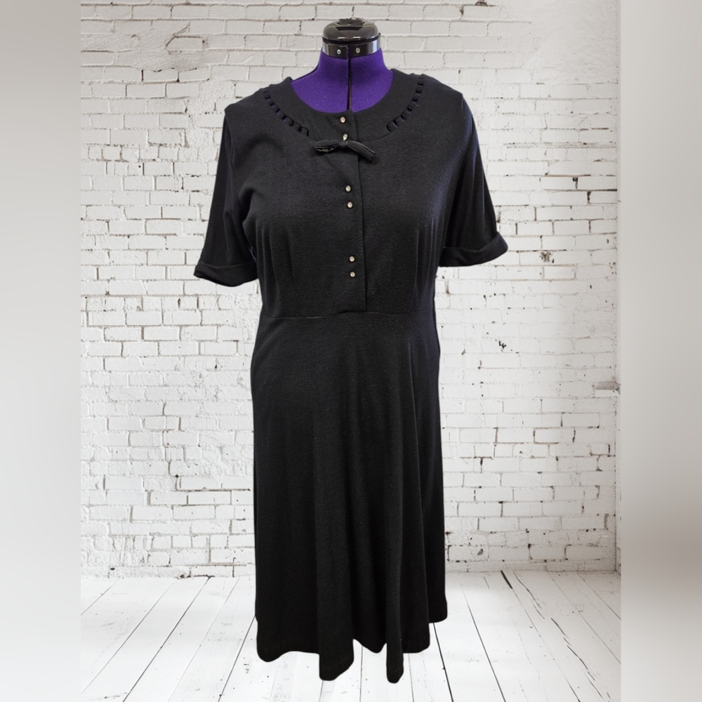 MCM Berkshire B-tween Size Casual Dress Side Zip Black Vintage Midi